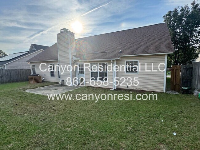 Building Photo - Spacious 3-Bedroom Home for Rent in Hope M...