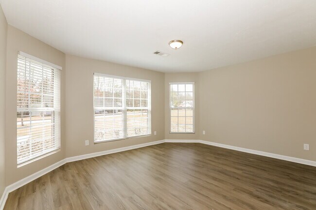 Building Photo - 1060 Navaho Trail