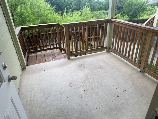 Building Photo - Stylish, Spacious & Close to It All – Your Ideal Townhome Awaits!