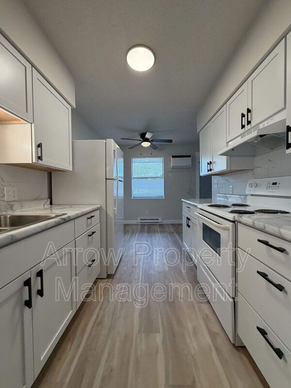 Building Photo - 610 S 7th St