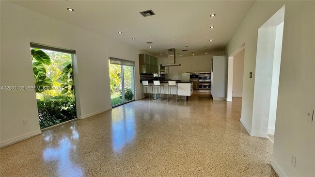 Building Photo - 625 93rd St