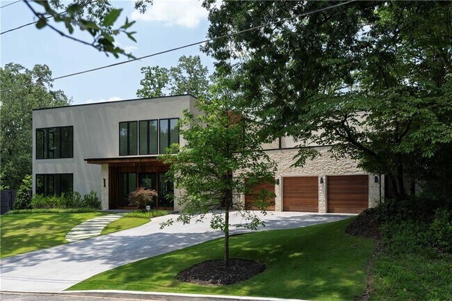 Building Photo - 3566 Cantrell Rd NE