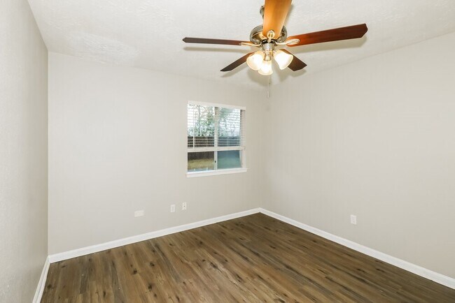 Building Photo - 16507 Quail Meadow Dr