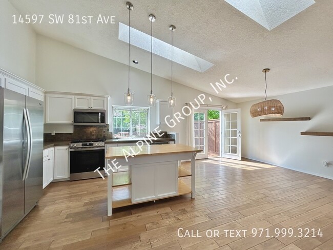 Building Photo - 14597 SW 81st Ave