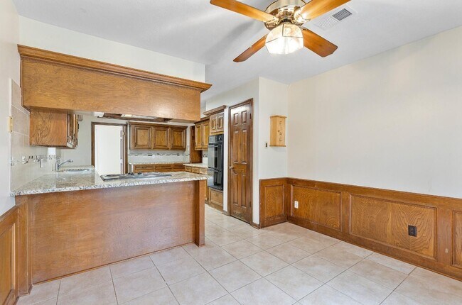Building Photo - 3339 Three Pines Dr