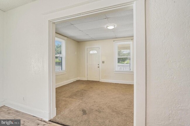 Building Photo - 414 N Broadview Blvd