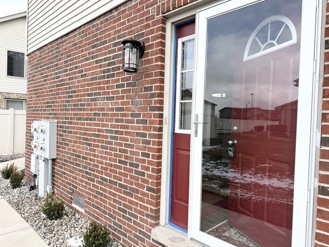 Building Photo - 1227 Leon Way