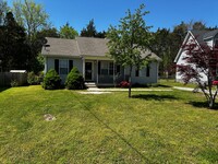 Building Photo - Nice ranch style three bedroom two bath in...