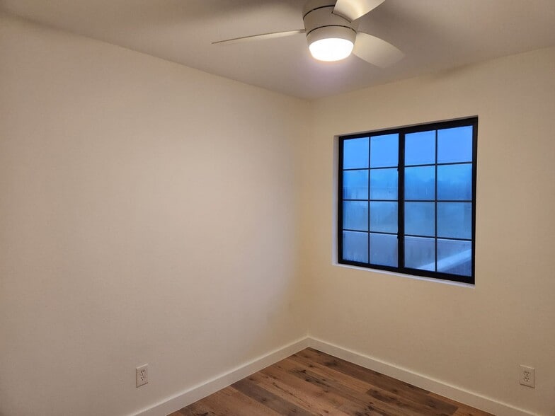 Building Photo - Cozy 3BR 1BA House Near Buckingham Area RECENTLY REDUCED!