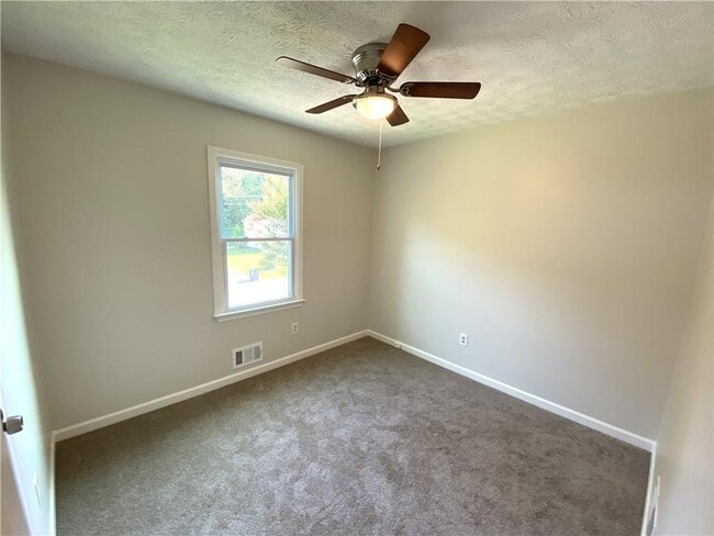 Building Photo - 109 Indian Trail Dr