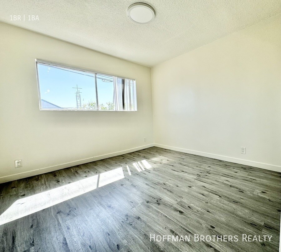 Building Photo - 8701 S Figueroa St
