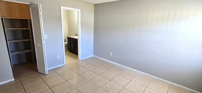 Building Photo - 12240 Conneticut Woods Ct