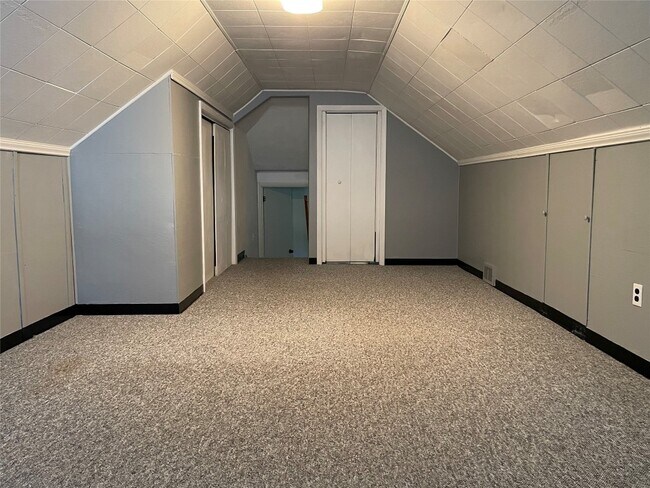 Building Photo - 524 Winston Dr