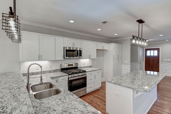 Building Photo - Renovated home in Forest Acres for rent!