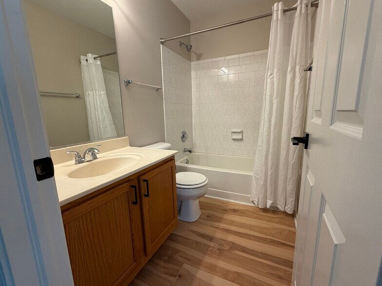 Bathroom - 2nd - 103 Capella Ct