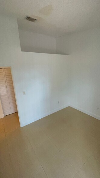Building Photo - 6740 NW 189th Ter