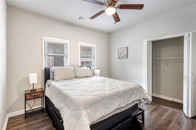 Building Photo - 1585 Archer St SW