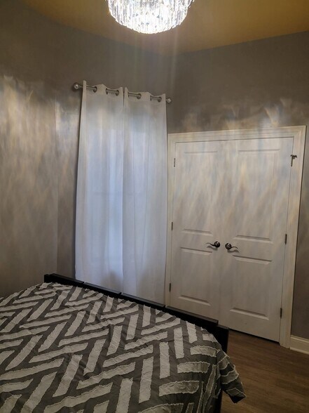 Building Photo - 132 N 3rd St