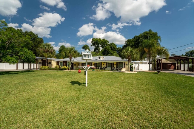 Building Photo - 1937 Grove Bluff Cir W