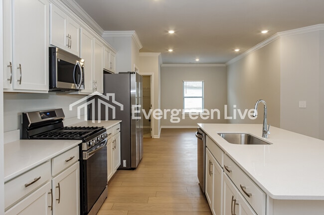 Building Photo - 303 Pond Spg Dr