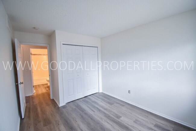 Building Photo - Get half off your first month’s rent when ...