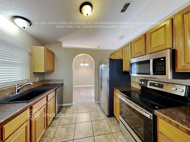 Building Photo - 543 Bent Oak Loop