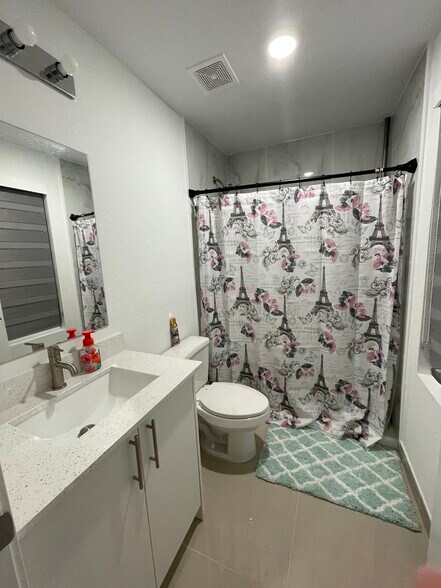 Building Photo - 25887 SW 145th Ave