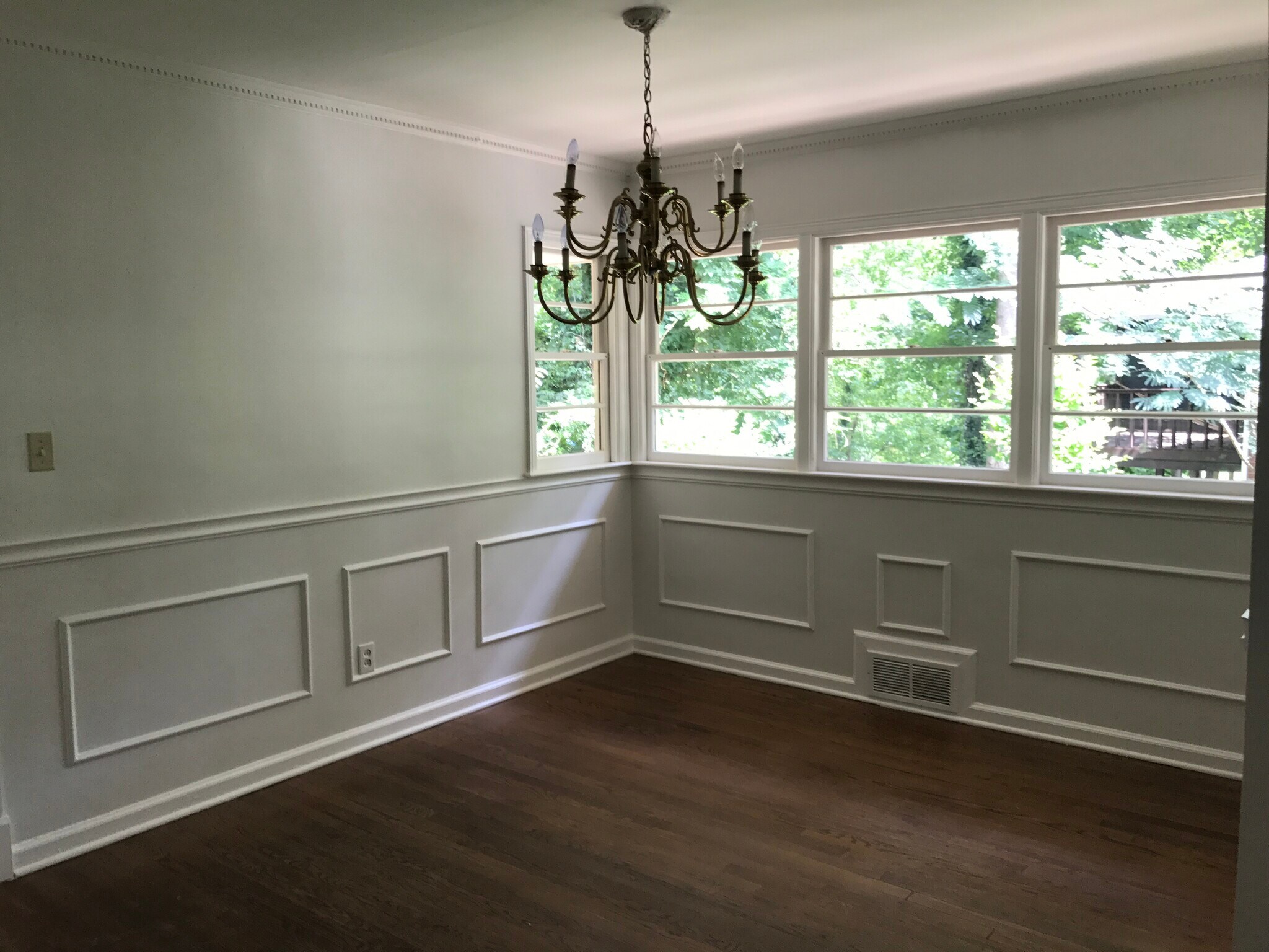 Dining room - 633 Clairmont Cir