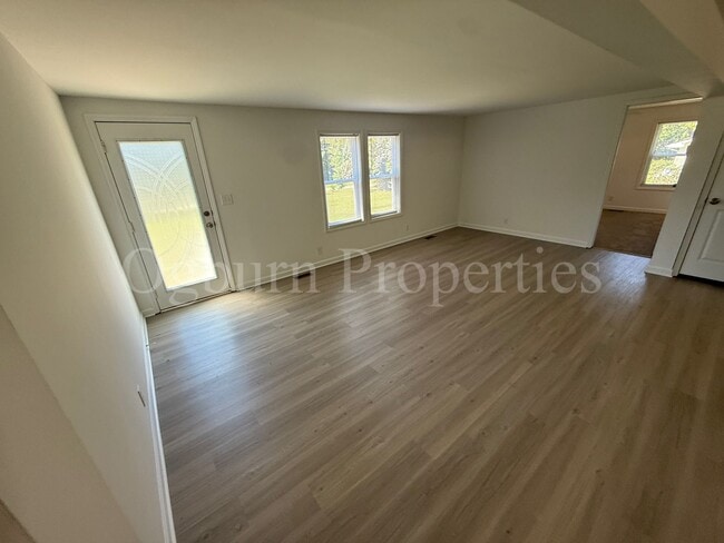 Building Photo - 4905 La Crest Ct