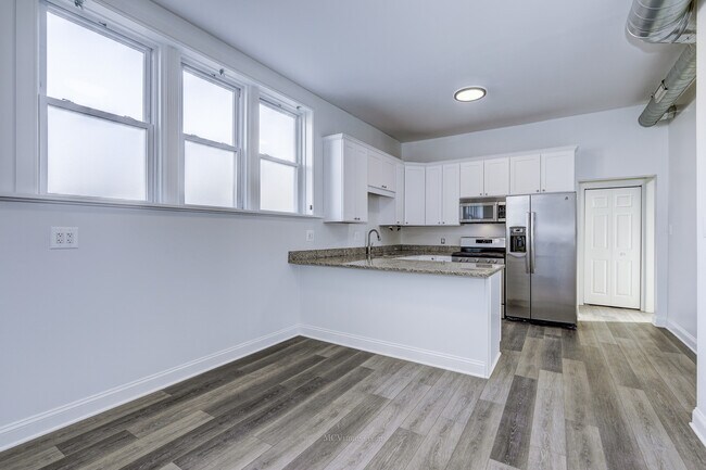 Building Photo - 224 Lemont St