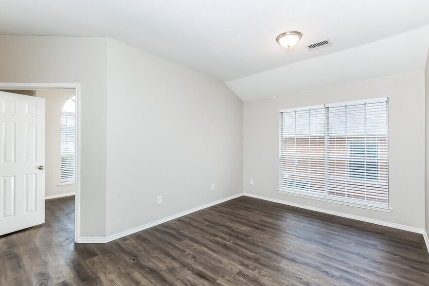 Building Photo - 6072 Grand Champion Blvd