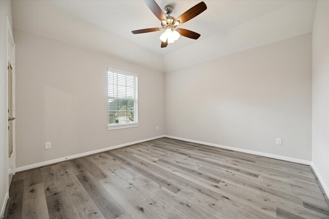 Building Photo - 24918 Meadowthorn Crest Ln