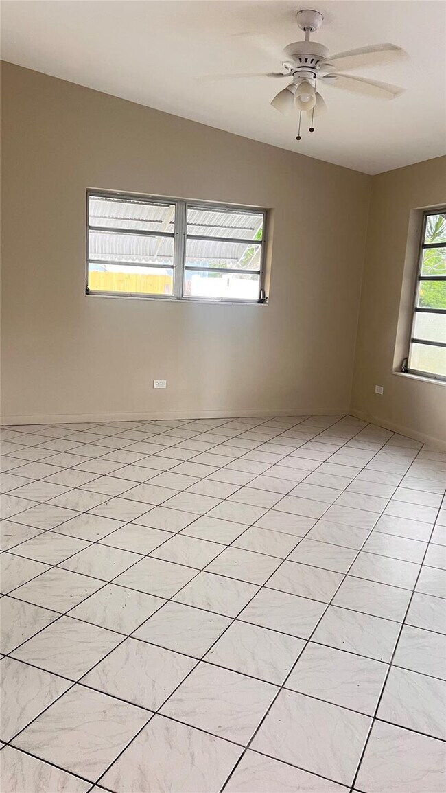 Building Photo - 6540 SW 4th St