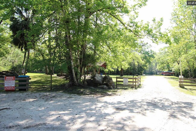 Building Photo - Cozy 2 Bedroom Retreat Available SOON!