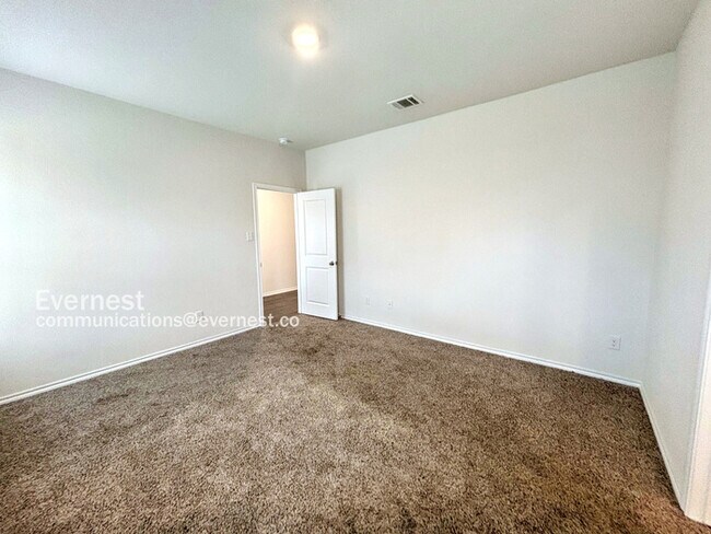 Building Photo - 3213 Perman Dr