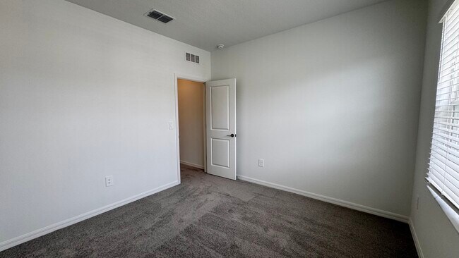 Building Photo - 10815 Fanning Spgs Ct