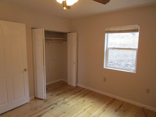 Building Photo - House on Lower Side of Juniper Canyon with...