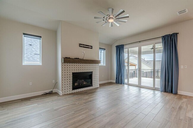 Building Photo - 1245 Dancing Oak Ln