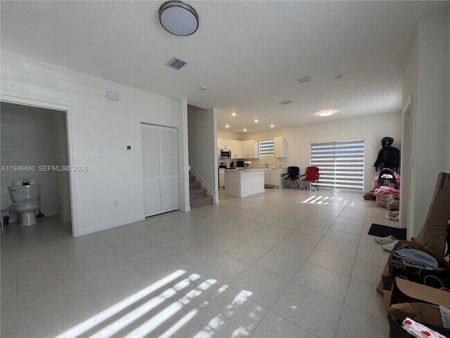 Building Photo - 145 SW 184th Ave