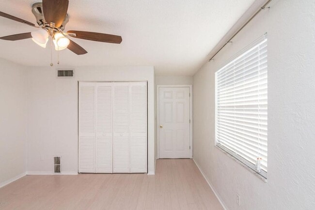 Building Photo - WONDEFUL BEACHSIDE POOL HOME - POOL CARE & LAWN CARE INCLUDED