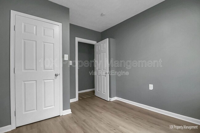 Building Photo - 2918 Azelda St