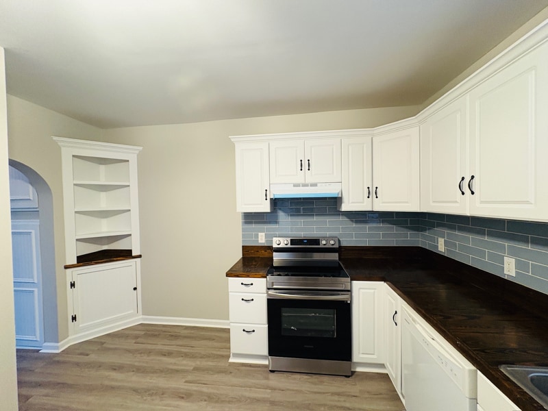 Building Photo - 703 31st Ave E