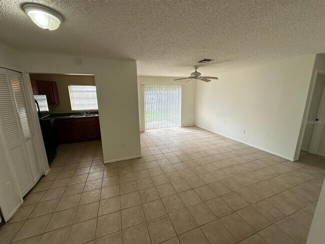 Building Photo - 1816 Bonneville Dr