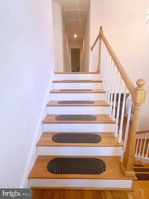 Building Photo - 364 Jefferson Dr