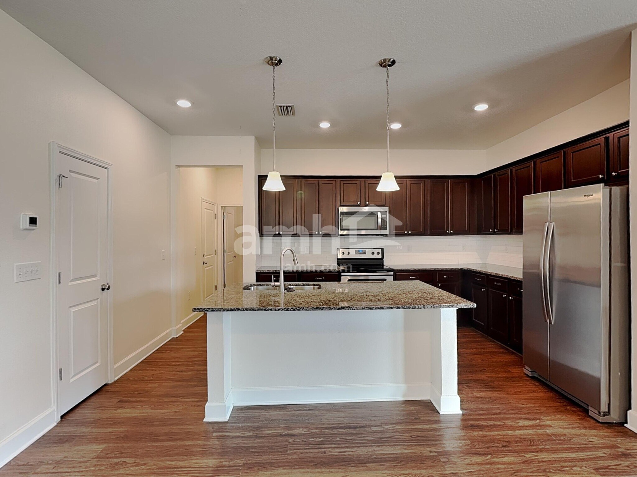 Building Photo - 322 Pine Terrace Dr