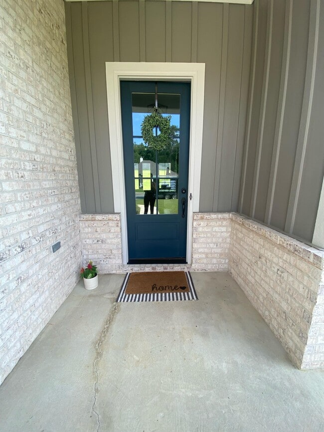 Building Photo - 9183 Helena Dr