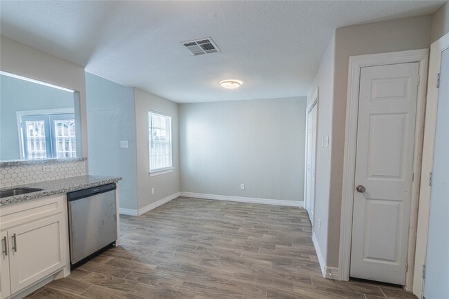 Building Photo - 12850 Ashford Creek Dr