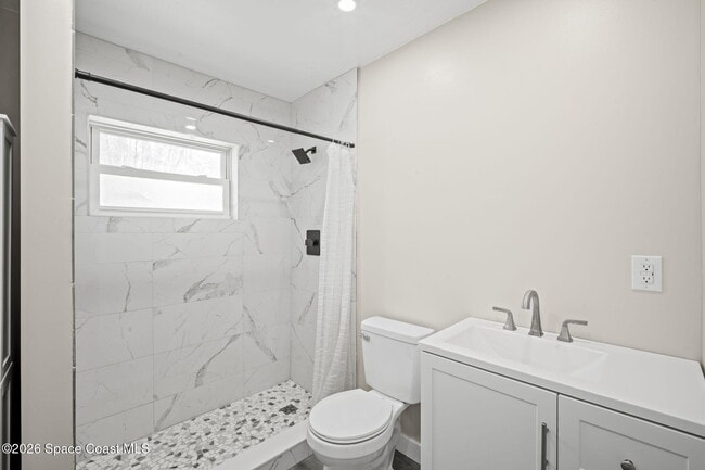 Building Photo - 1137 Delmar Terrace