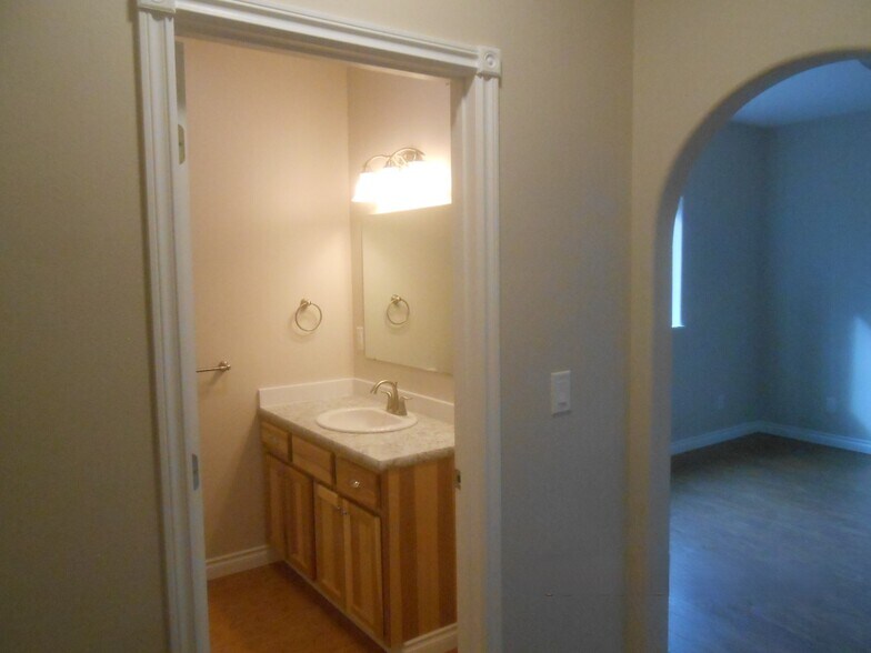 Master Bedroom Bathroom - 1160 E Snow Hill Ave