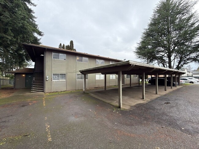 Building Photo - 3822 Iberis St NE